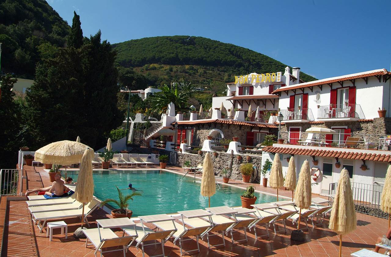 Lastminute di Giugno in Hotel 3 stelle ad Ischia con vista mare e piscina